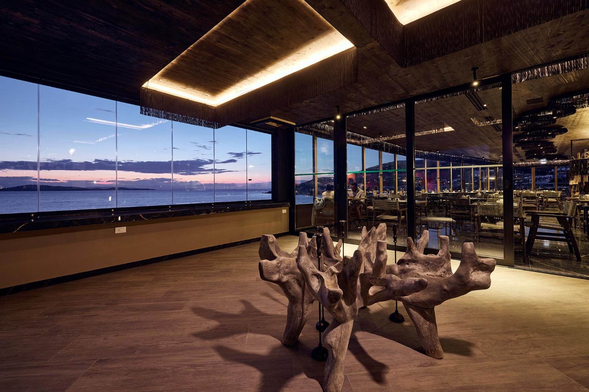 Amazon Mykonos Suites & Spa Agios Ioannis Diakoftis Exterior foto