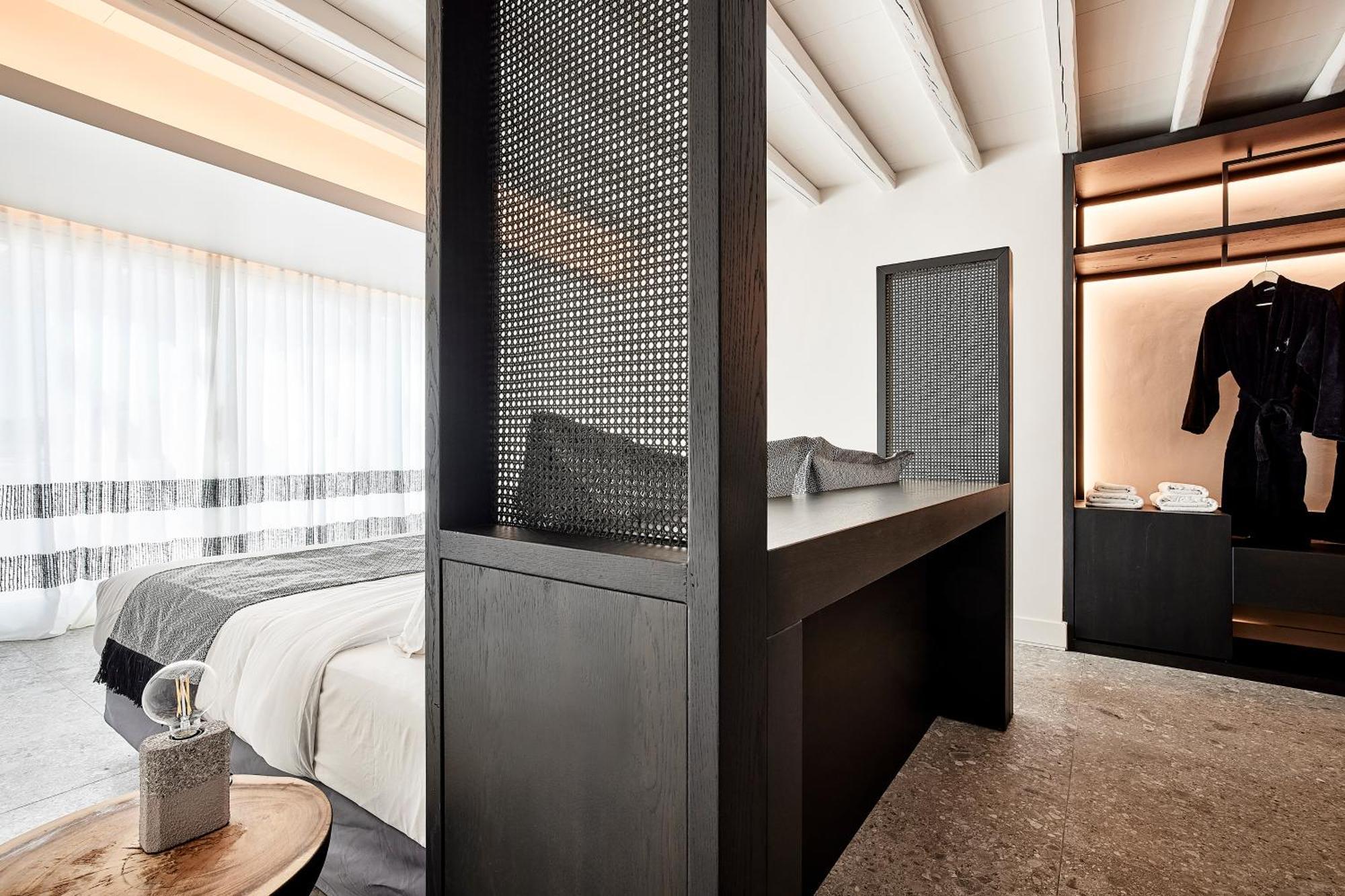 Amazon Mykonos Suites & Spa Agios Ioannis Diakoftis Exterior foto
